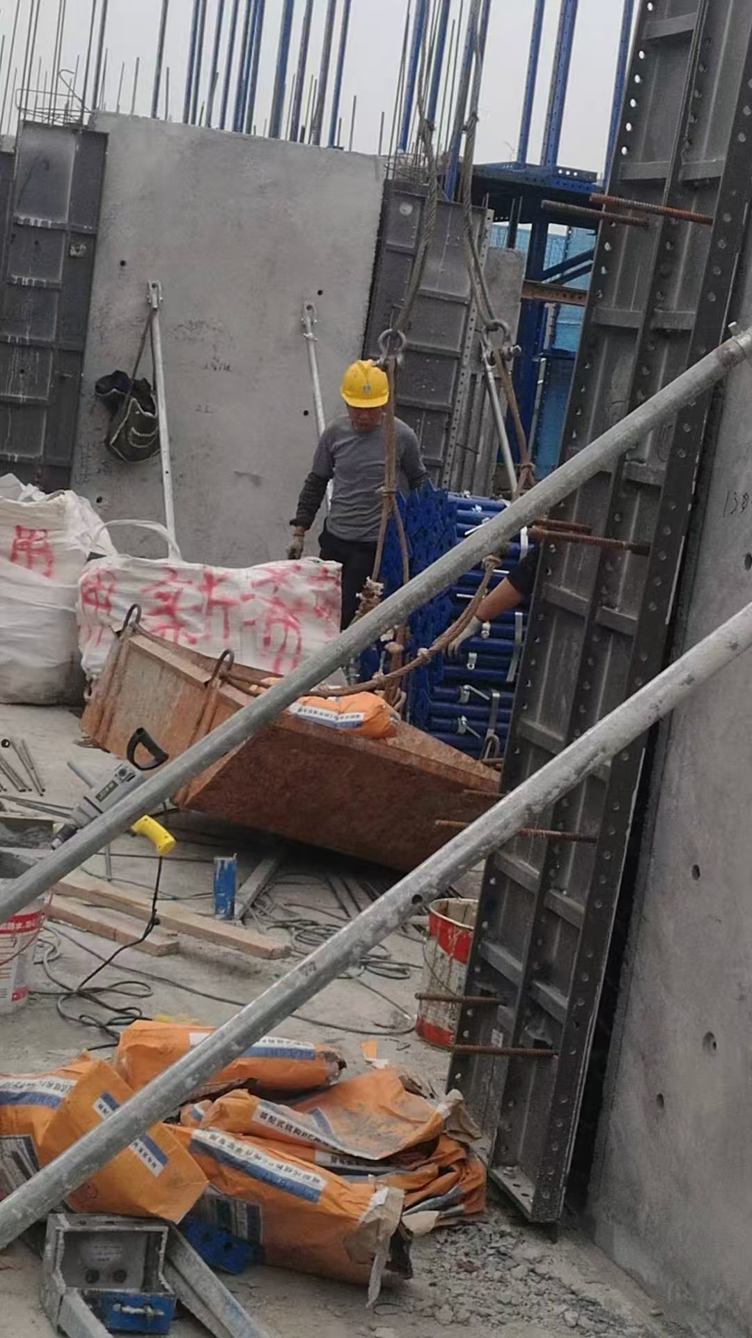 卢龙建筑改造和加固的关系